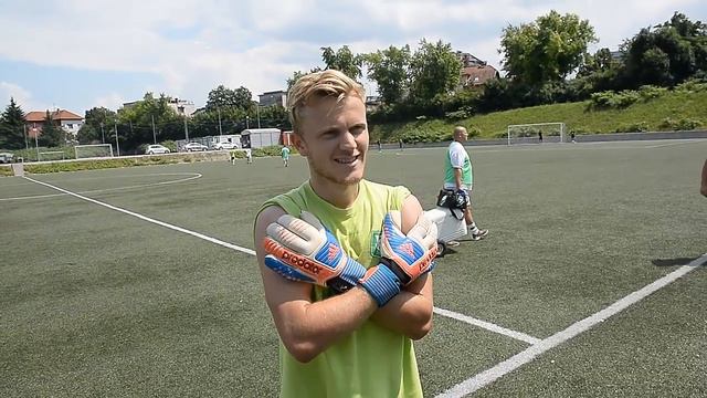 "Peter Schmeichel" po prijateljski tekmi med Olimpijo in Green Dragonsi смотреть онлайн