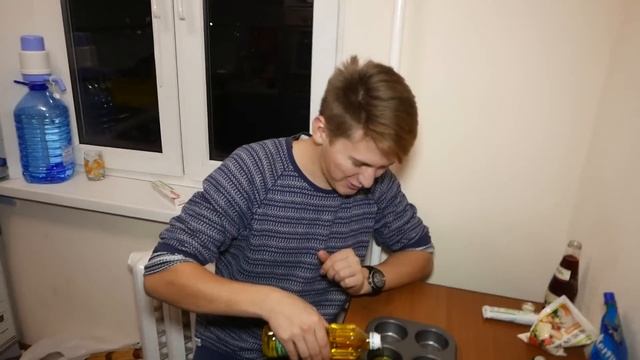 ГИГАНТСКИЙ ЛИЗУН ЗАМОРОЗИЛИ В ЖИДКОМ АЗОТЕ - DIY смотреть онлайн