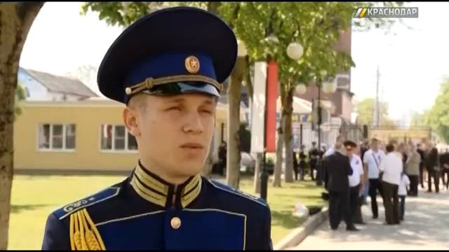 В Краснодаре кадеты провели праздничный парад на гироскутерах смотреть онлайн