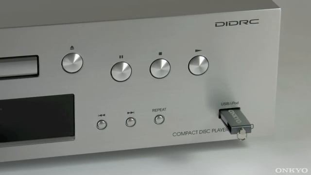 ONKYO C-7070 CD-Player mit iPod, iPhone, USB & MP3-Wiedergabe смотреть онлайн