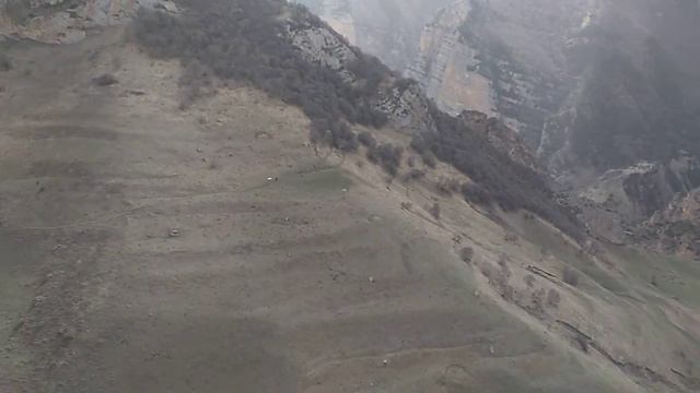 АКРОБАТИКА НА ПАРАПЛАНЕ! ГУБОКАЯ СПИРАЛЬ И САД (Сальто на параплане) снижаемся с 3600 над ЧЕГЕМОМ!. смотреть онлайн
