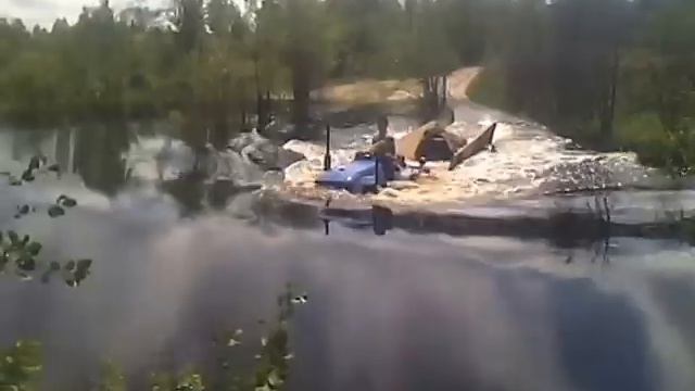 Донфенг(Dongfeng) 244 vs річка смотреть онлайн