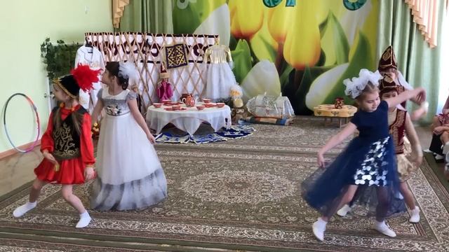 Праздник Наурыз в детском саду № 51 г.Павлодар смотреть онлайн