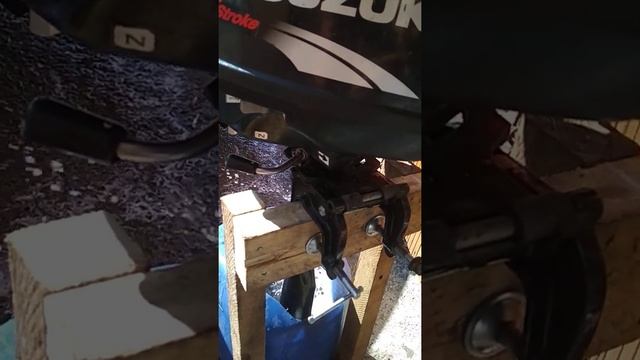 SUZUKI DF2.5 Запуск прогретого двигателя смотреть онлайн