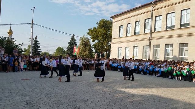 Мэри Поппинс в гимназии смотреть онлайн