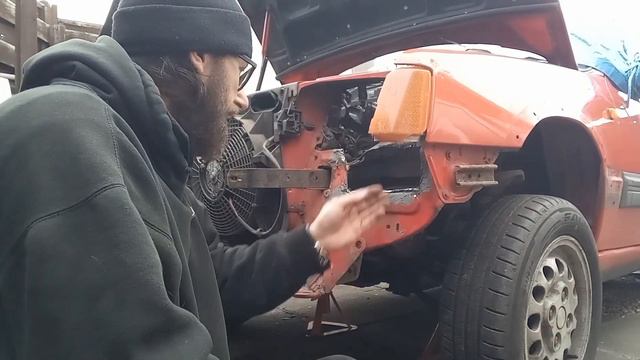 Removing a poor repair patch and rot on the Peugeot 205 Cti. Part 4 смотреть онлайн