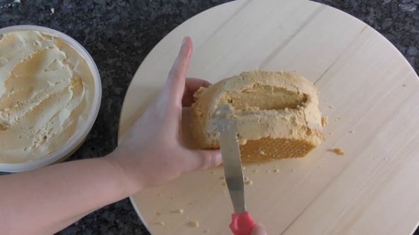 Anleitung Taschen-Torte: Make Up Täschen aus Kuchen