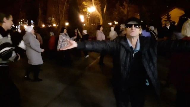 ПО ПОЛЮ, ПО ЧИСТОМУ ПОЛЮ!???/ТАНЦЫ В ПАРКЕ ГОРЬКОГО ХАРЬКОВ НОЯБРЬ 2021 смотреть онлайн