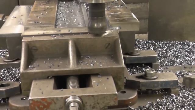 УНИВЕРСАЛЬНЫЙ ФРЕЗЕРНЫЙ СТАНОК / FRÄSMASCHINE смотреть онлайн