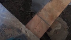 Демонтаж деревянных полов сабельной пилой Makita JR3070CT