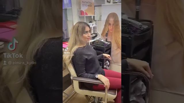 Модное окрашивание волос две прядки | Салон красоты 7/8 в Солнцево - Москва смотреть онлайн