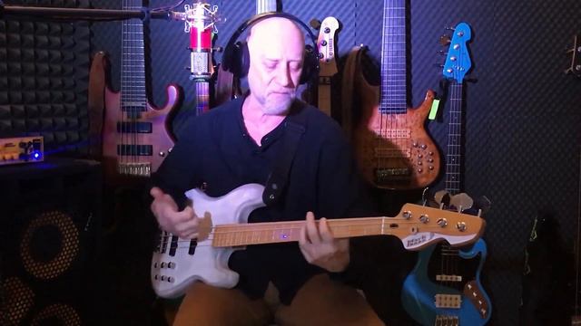RICHARD SCHEUFLER - MARK BASS AT JARWIS STUDIO (RUNNING IN THE FAMILY / LEVEL 42) (COVER) смотреть онлайн