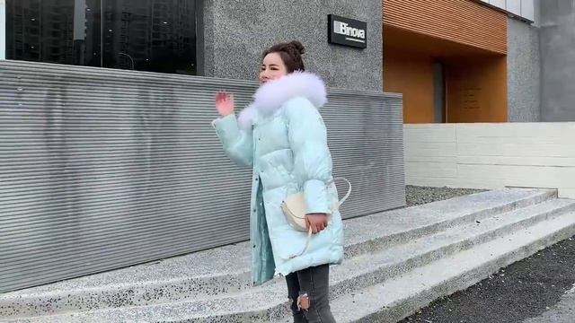 Зимняя толстая хлопковая стеганая куртка для женщин, зимнее пальто, яркая блестящая пуховая теплая смотреть онлайн