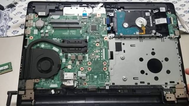 Laptop Dell Inspiron 15 serie 3000 No enciende (AYUDA) смотреть онлайн