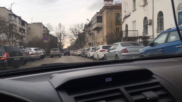 Где припарковаться возле гостиницы Украина смотреть онлайн