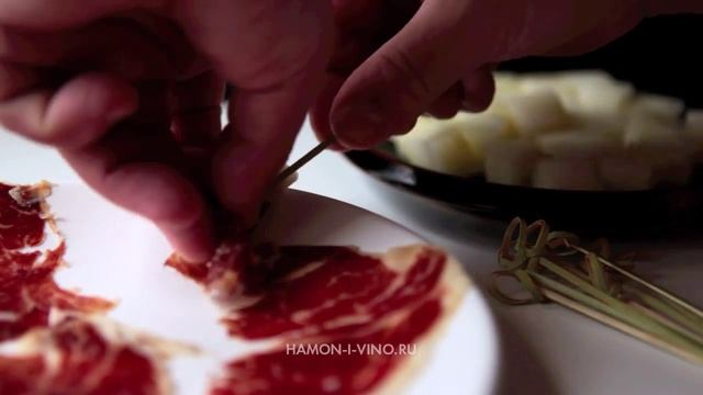 Хамон с дыней (Pinchos De Melon Con Jamon)