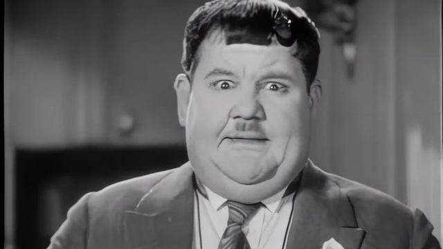 Restored - Laurel And Hardy - Chickens Come Home - 1080p смотреть онлайн