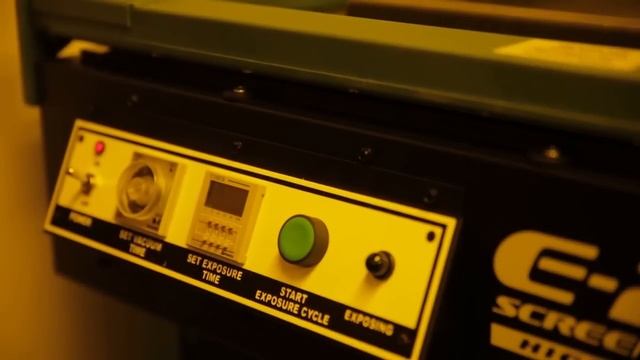 How to Burn a Screen for Screen Printing смотреть онлайн