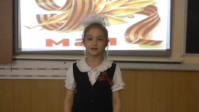 Страна читающая — Варвара Поликарпова читает произведение «Старый снимок» С. М. Пивоварова смотреть онлайн