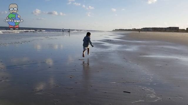 TAVEN'S WORLD EPISODE 10: TAVEN GOES TO THE BEACH смотреть онлайн