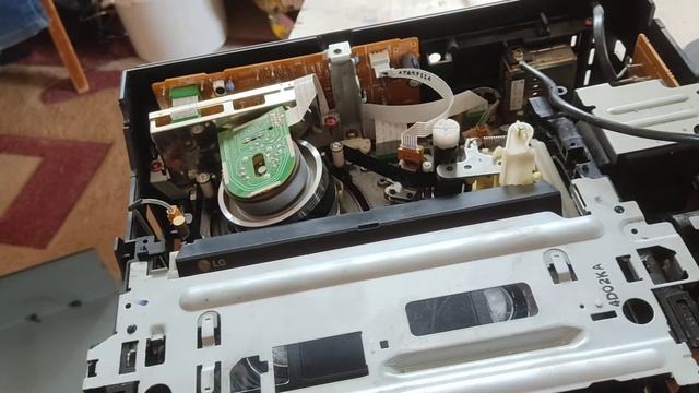 После восстановления втулки видеомагнитофона Panasonic P05 смотреть онлайн