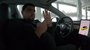 Тесла в такси. Такси к+. Таксуем на Тесле