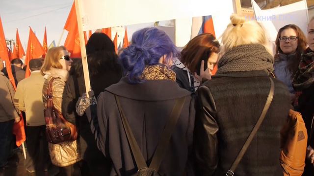 Девушка, нас нельзя снимать!