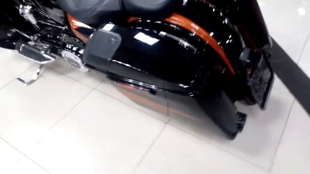 Мотоцикл HARLEY-DAVIDSON STREET GLIDE CVO арт. U87999 мотосалон Мегамото смотреть онлайн