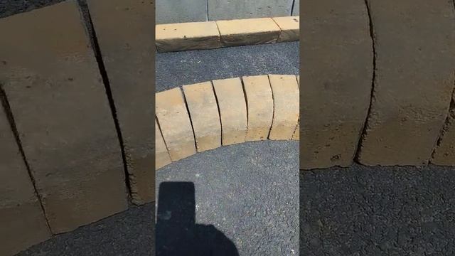 подготовка шамотного кирпича для кладки арки на мангале