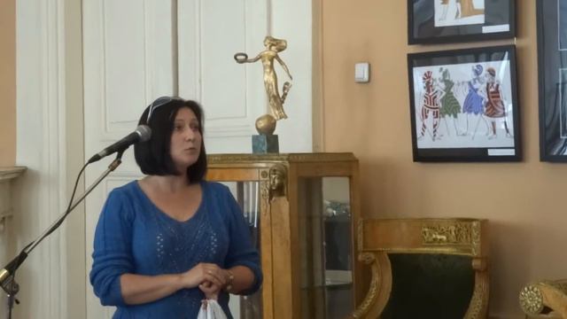 Е.А.Федотова вручает подарок Н.В.Бурову смотреть онлайн