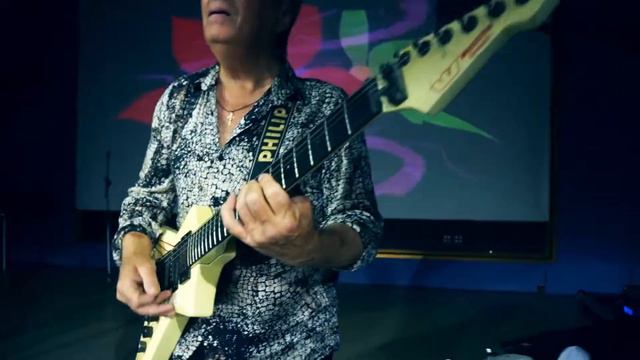 Шансонье Виталий Котиц- Остаться с тобою смотреть онлайн