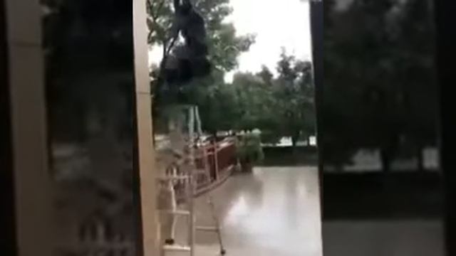 Fun on People**Приколы над людьми**Улётная подборка... смотреть онлайн