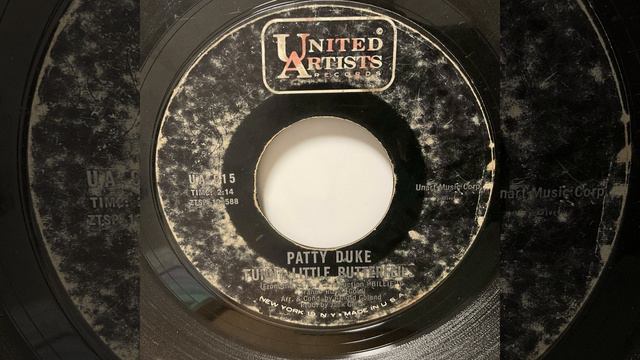 Patty Duke - Funny Little Butterflies（1965） смотреть онлайн