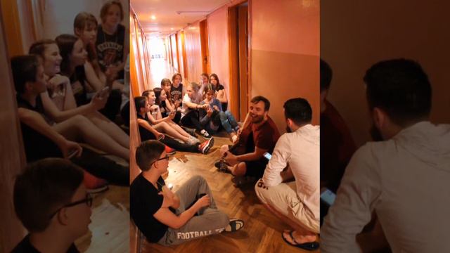 Песни под гитару с лордом Ксандром 2 смотреть онлайн