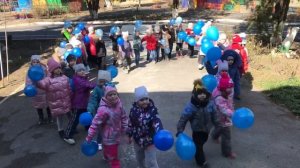 Флешмоб ко дню распространения информации об аутизме. Ребята из д/с Здоровый ребёнок