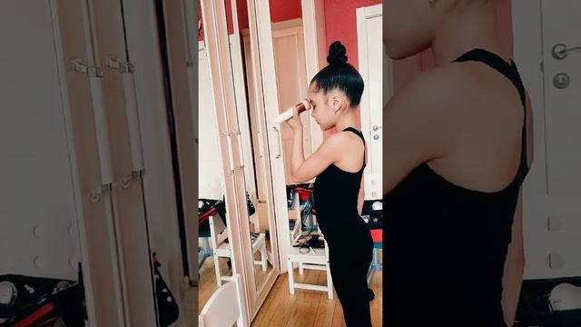 Как я самостоятельно делаю прическу и макияж для соревнований по художественной гимнастике смотреть онлайн