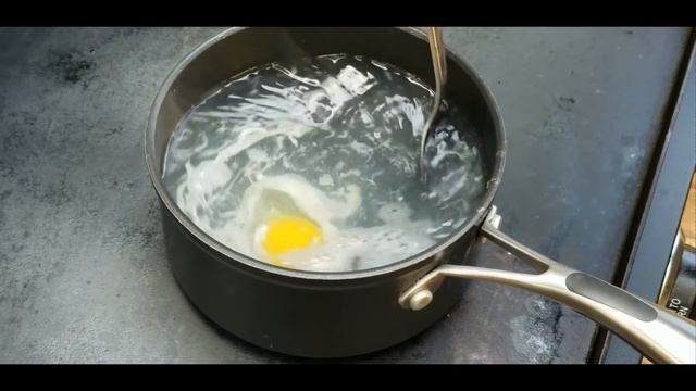 Eggs Benedict on the Blackstone 22" Griddle | COOKING WITH BIG CAT 305 смотреть онлайн