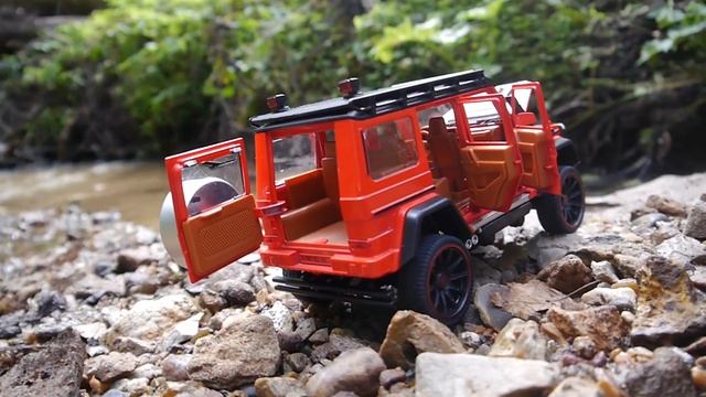 Машинка Гелендваген со шноркелем - Mercedes-Benz V12 Turbo-4WD Gelendwagen - открывается всё, 23см.
