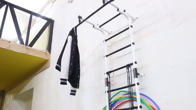 Екатеринбург. Батутный двор "Выше только крыши" - По батутам смотреть онлайн