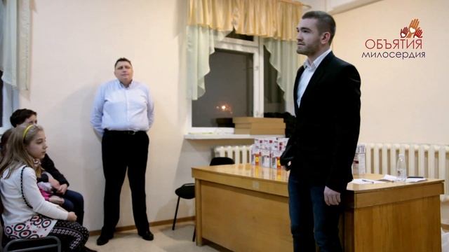Объятия милосердия. Центральная районная Киевская поликлиника Голосеевского р-н. (22.11.2013) смотреть онлайн