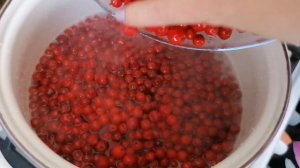 Варенье из красной рябины и яблок.Давно варю такое варенье попробуйте и вы.