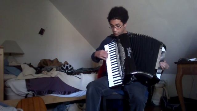 Taylor Swift - Blank Space (An Historic Accordion Cover) смотреть онлайн