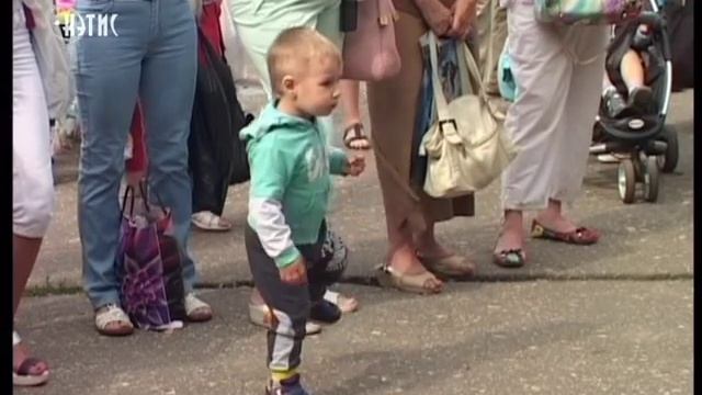 Эквадорских индейцев встретили во Владимире поцелуями и объятиями смотреть онлайн