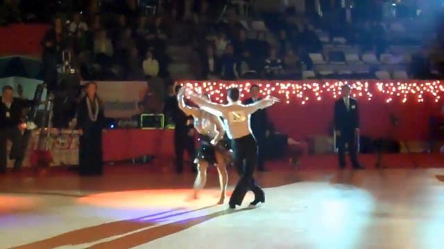 Andreas Hoffmann & Isabel Kruger смотреть онлайн