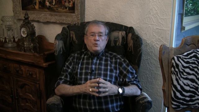 Robert Krell tricks Rudolf Vrba into coming to an event to honour him. смотреть онлайн