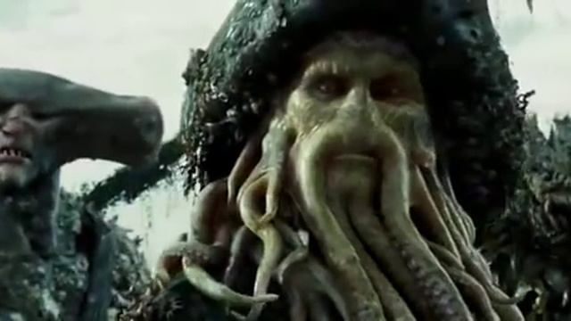 Пираты Карибского моря. Сундук мертвеца (баночка с землицей) смотреть онлайн