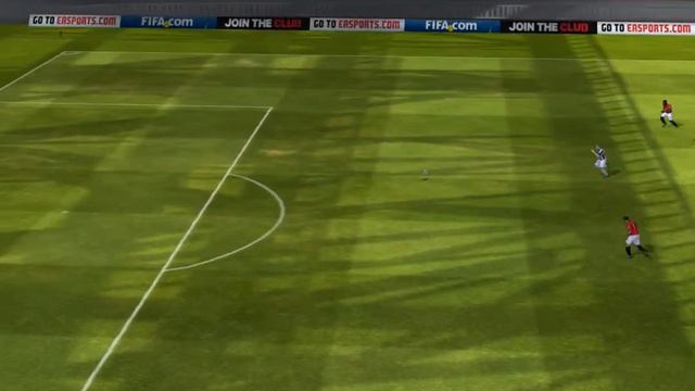 Вратарь запоздал с выходом FIFA 13 iPhone/iPad - Manchester Utd vs. Juventus смотреть онлайн