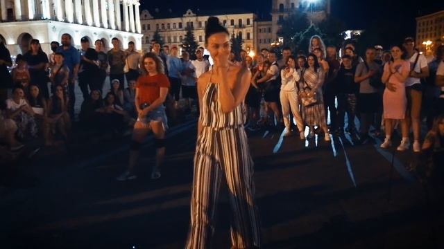 танцы /уличные батлы/ на Майдане Независимости.3.7 выпуск смотреть онлайн