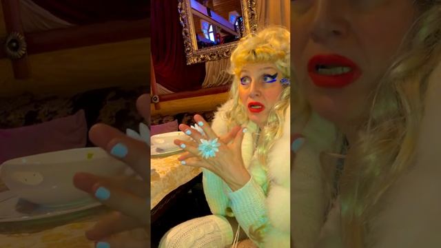 Тепло, уютно, захотелось поговорить… #lenaleto #elenazhelankina #еленажеланкина #раздолье #msk #spb