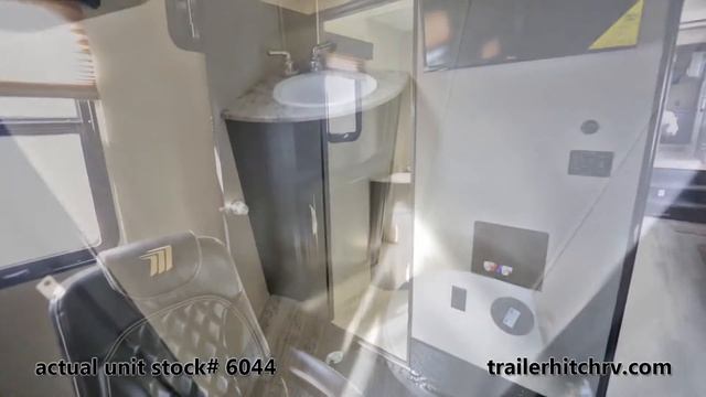 2016 Grand Design Momentum M Class 388M Stock # 6044 смотреть онлайн